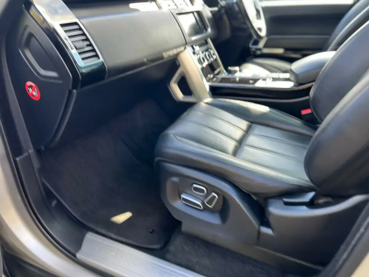 2015-land-rover-range-rover-30tdv6-vogue-big-30