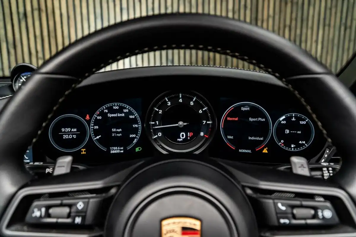 2020-porsche-911-30-carrera-4s-cabriolet-pdk-big-36