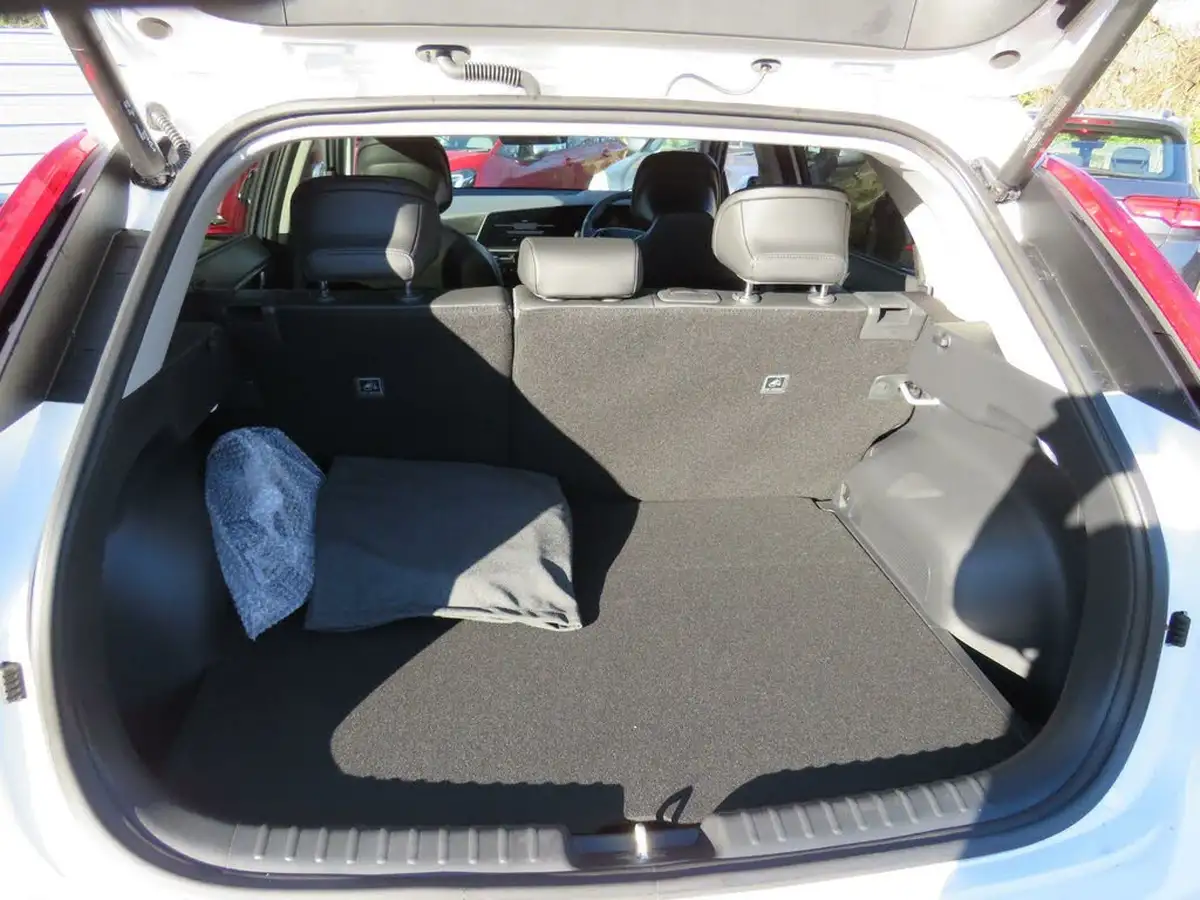 2022-kia-niro-ev-e-4-big-7