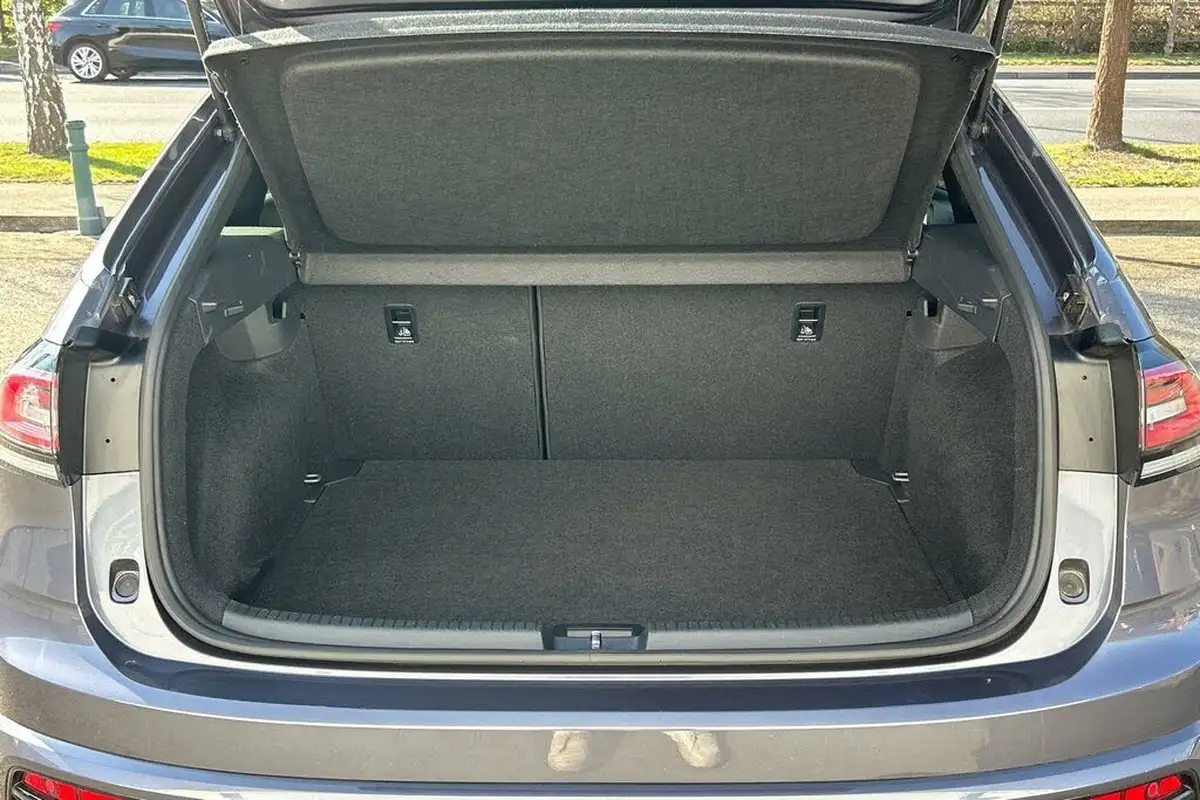 2022-volkswagen-taigo-10-tsi-r-line-dsg-big-30
