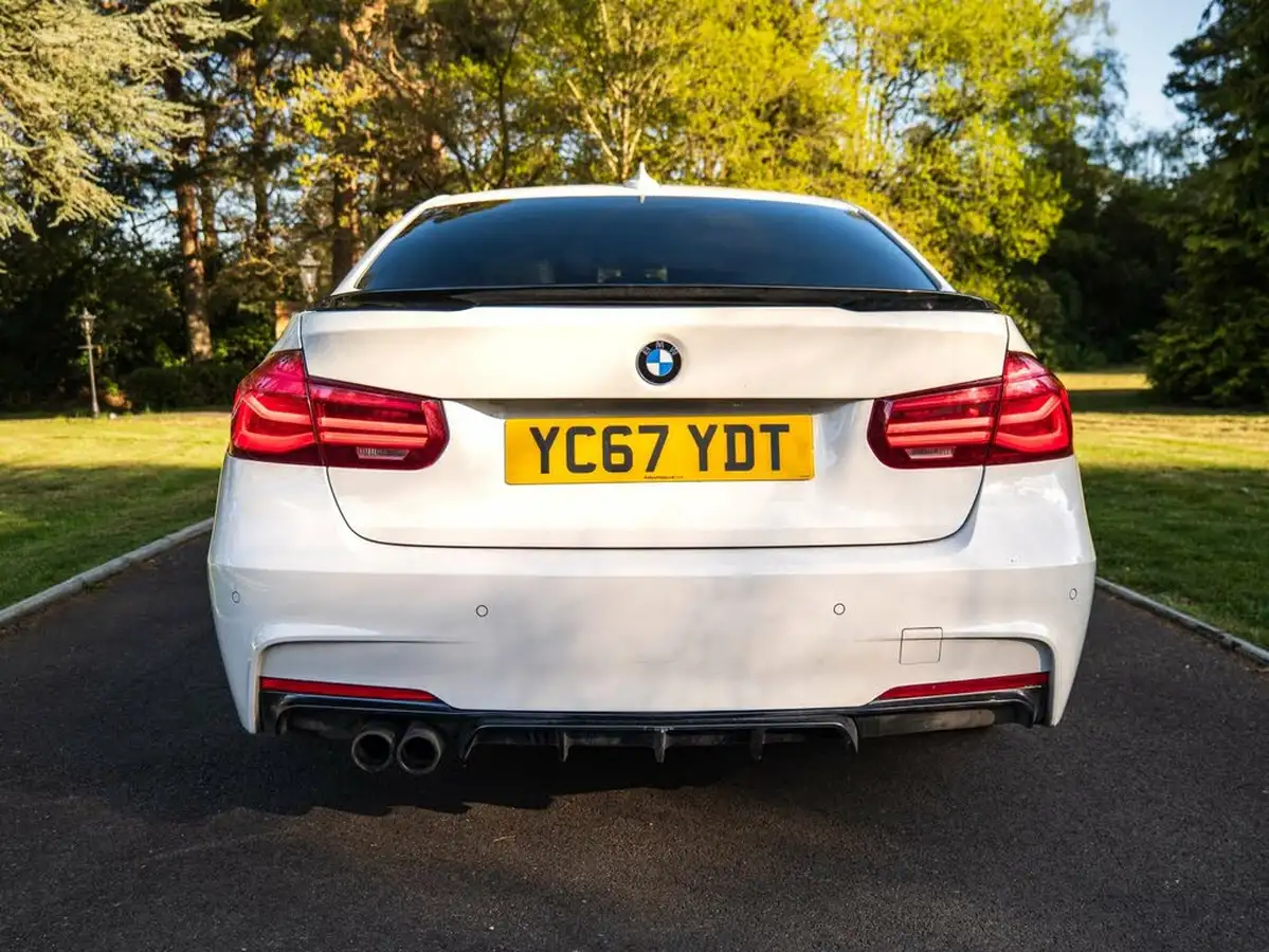 2017-bmw-3-series-20-330e-m-sport-shadow-edition-big-4