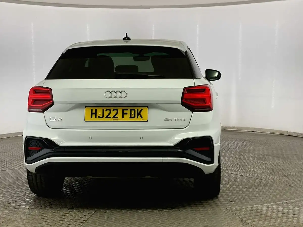2022-audi-q2-15-35-tfsi-black-edition-s-tronic-big-5