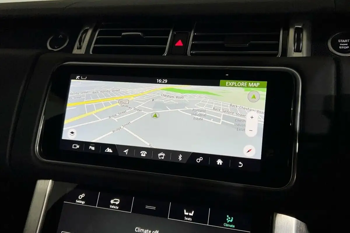 2019-land-rover-range-rover-20-p400e-vogue-big-28