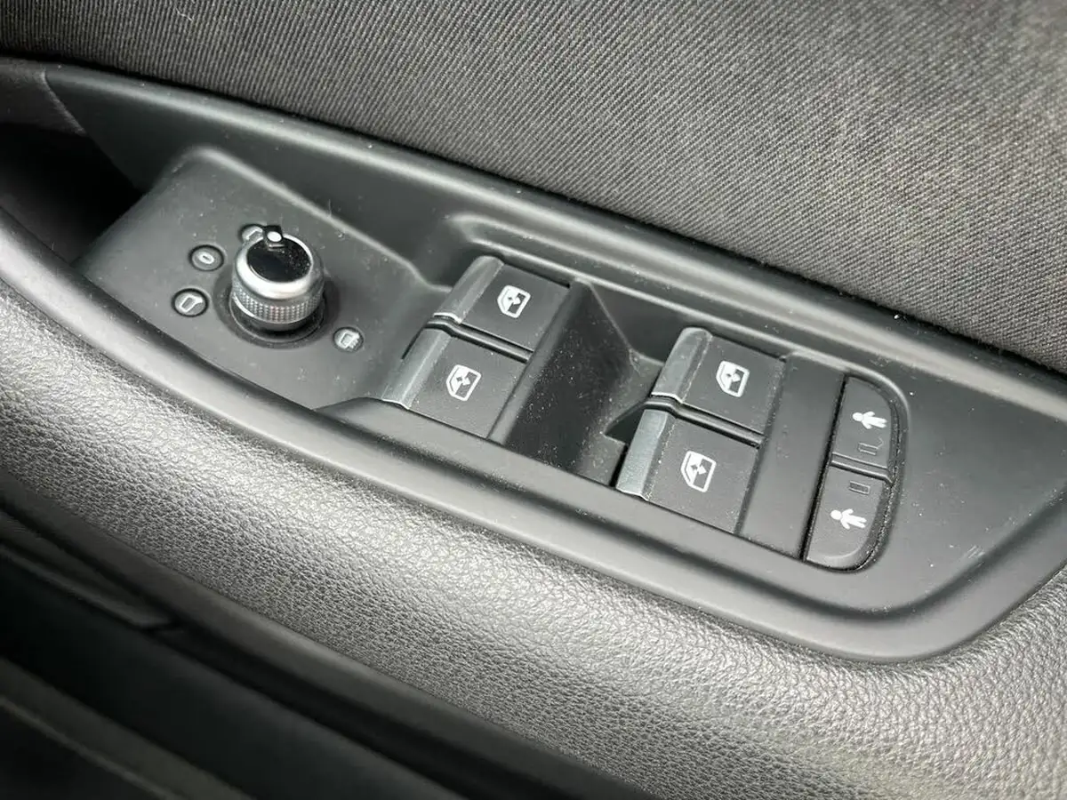 2016-audi-a4-avant-14-tfsi-sport-big-25