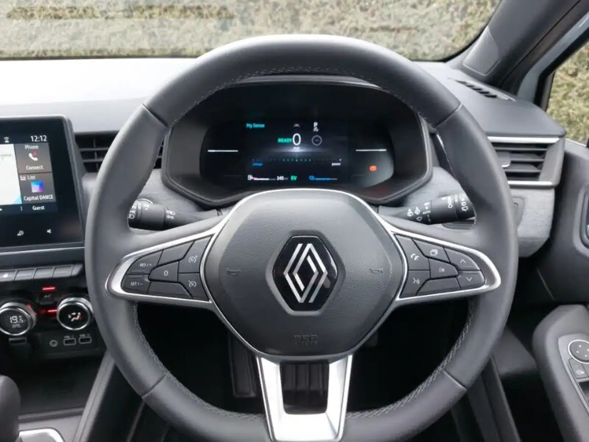 2024-renault-clio-16-techno-big-16
