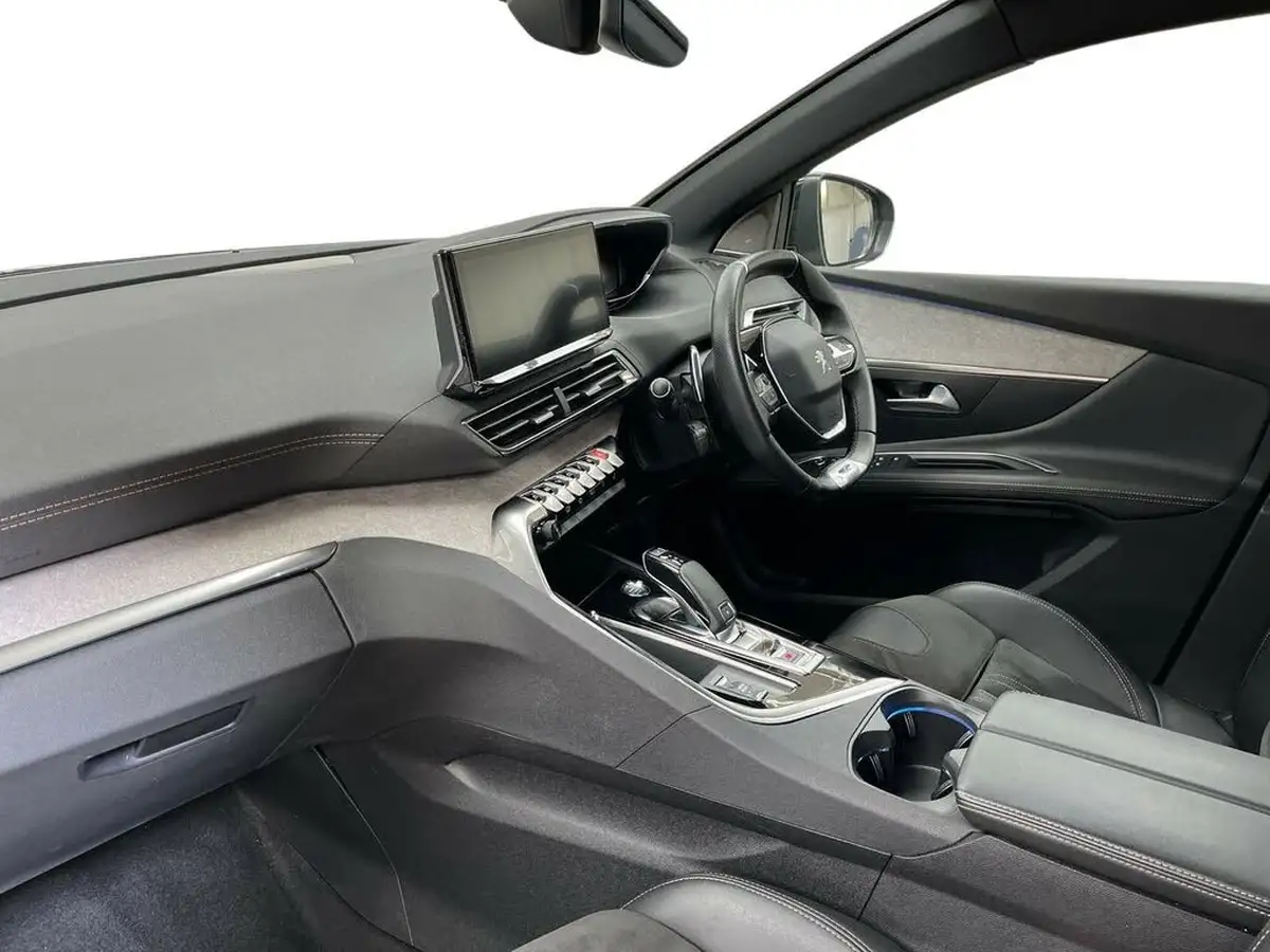 2021-peugeot-3008-suv-12-puretech-gt-premium-big-6