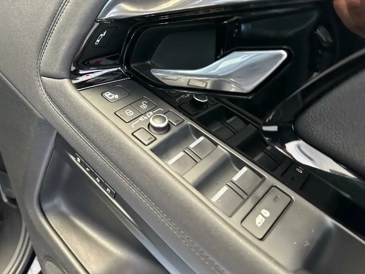 2019-land-rover-range-rover-evoque-20-d180-r-dynamic-se-big-29