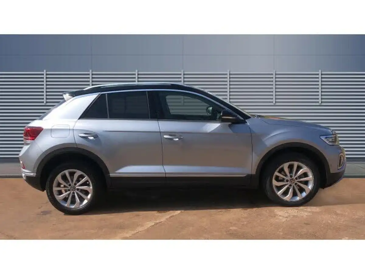 2022-volkswagen-t-roc-10-tsi-style-hatchback-5d-big-4
