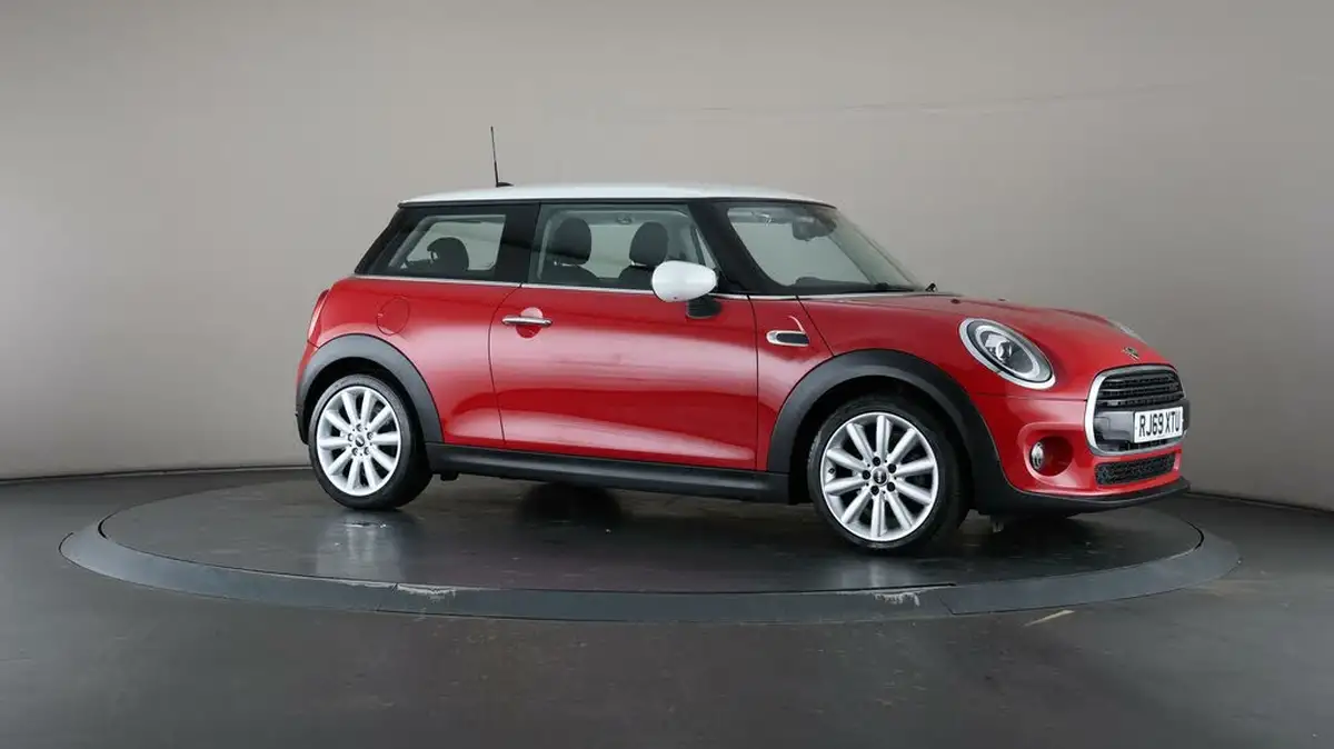 2020-mini-cooper-15-cooper-classic-hatchback-3d-big-47