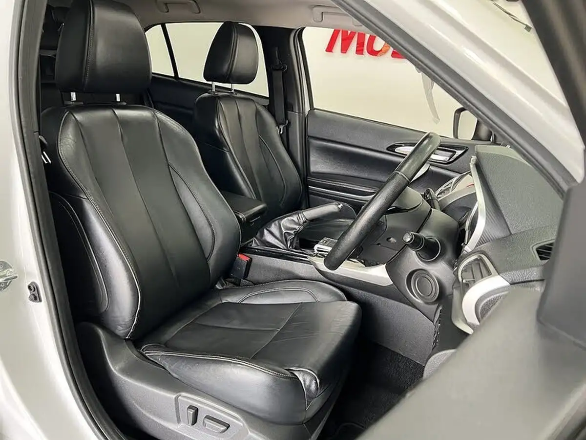 2019-mitsubishi-eclipse-cross-15-4-big-8