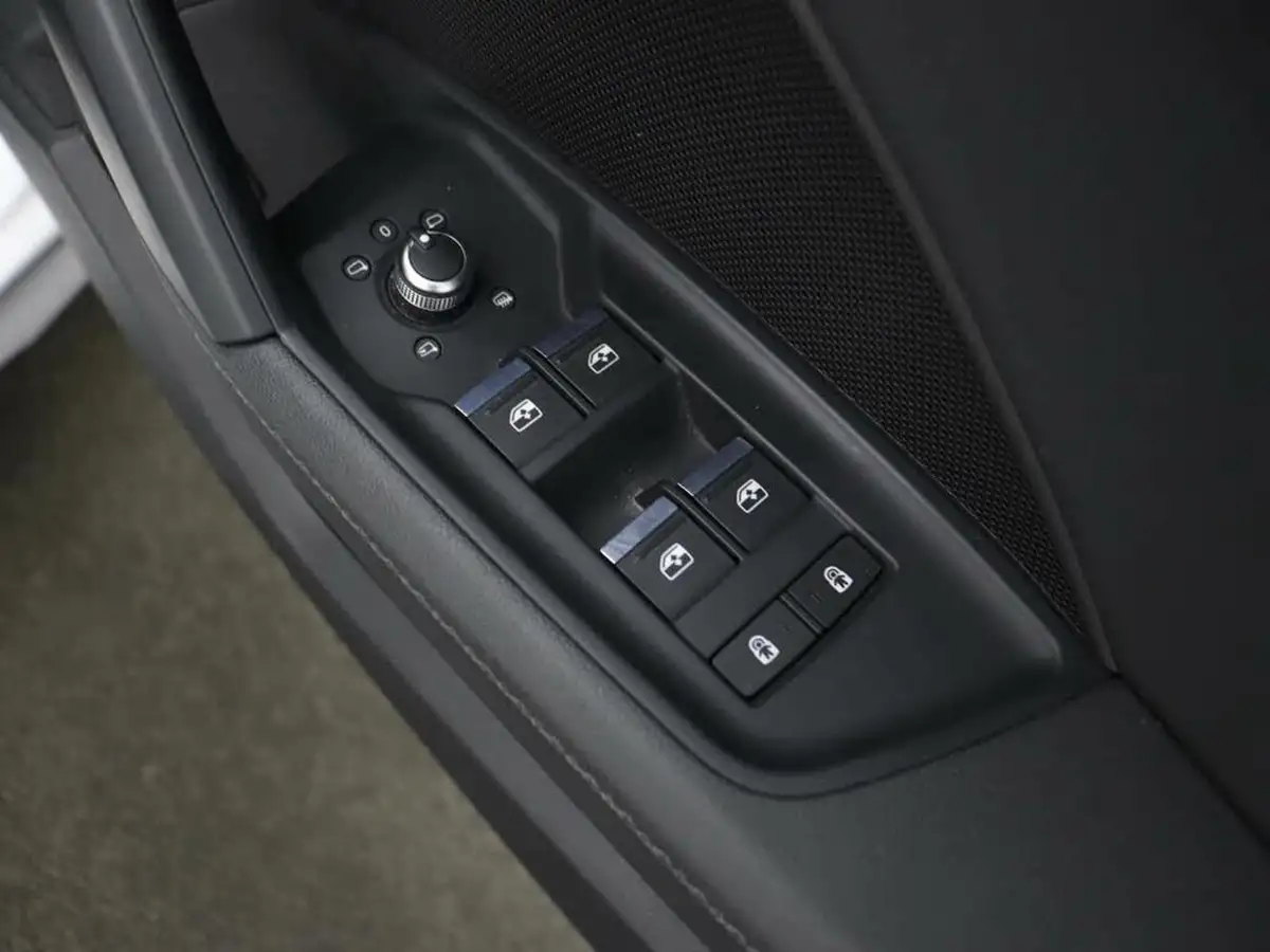 2021-audi-a3-14-40-tfsi-e-s-line-big-13