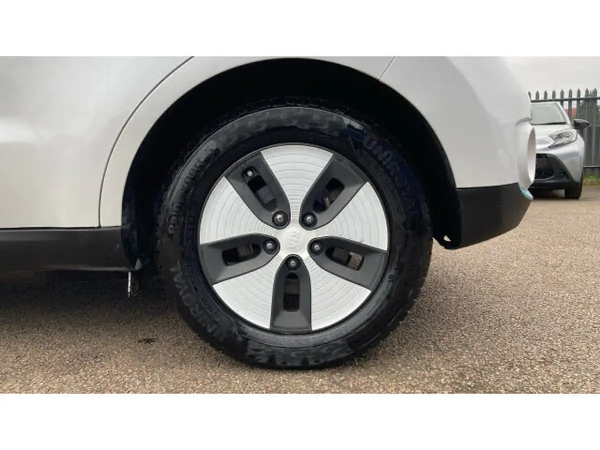 2018-kia-soul-ev-ev-big-6