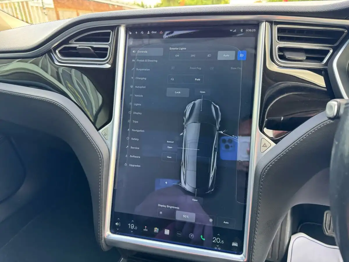 2016-tesla-model-s-e-70-285kw-big-27