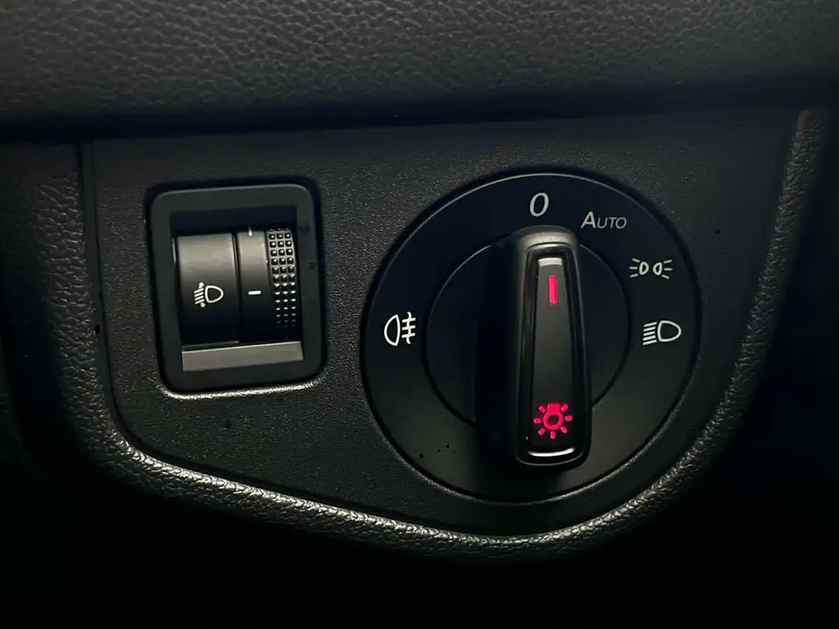 2019-volkswagen-polo-10-tsi-se-ss-big-31