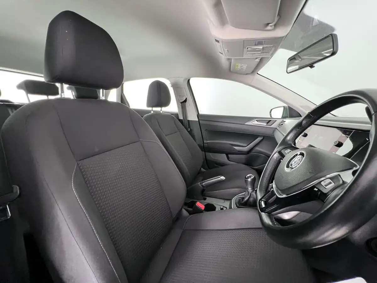 2019-volkswagen-polo-10-tsi-se-ss-big-10