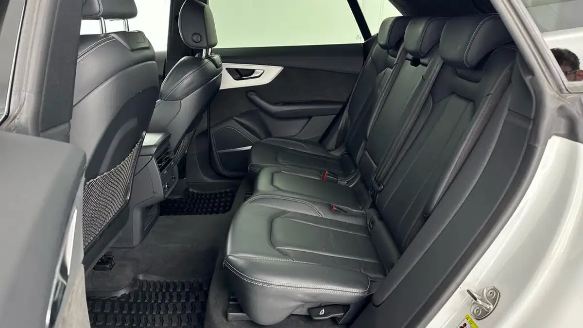 2020-audi-q8-30-55-tfsi-s-line-big-13