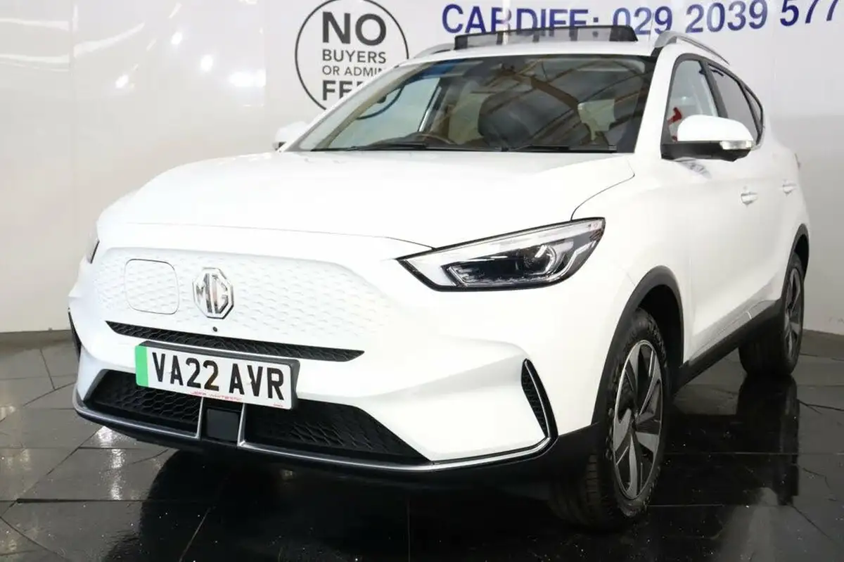 2022-mg-zs-suv-e-trophy-ev-156ps-long-range-big-12