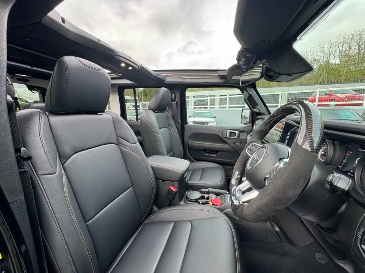 2025-jeep-wrangler-big-13