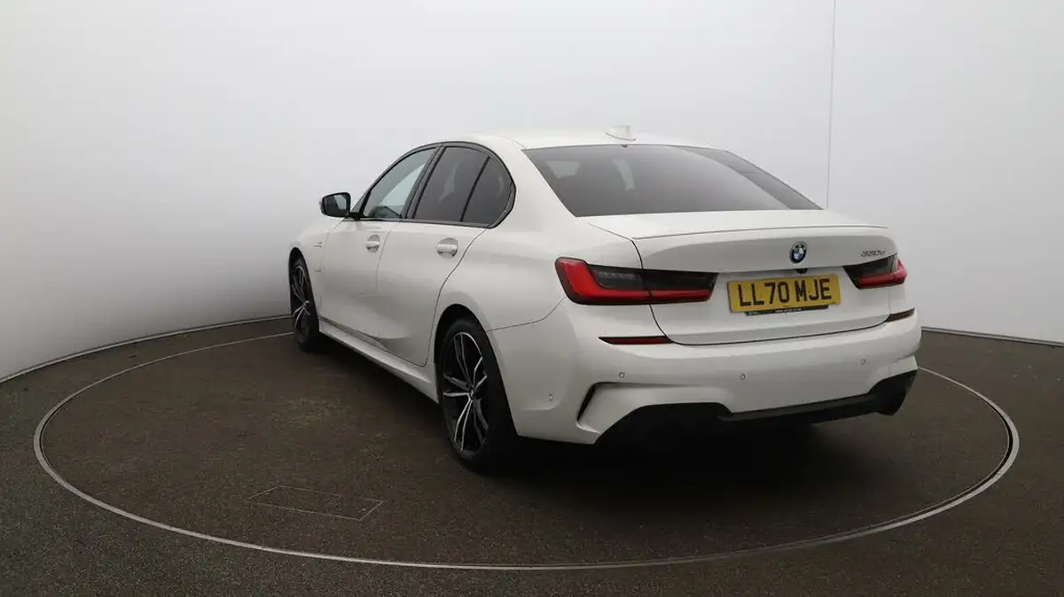 2020-bmw-3-series-20-330e-m-sport-saloon-4d-big-53