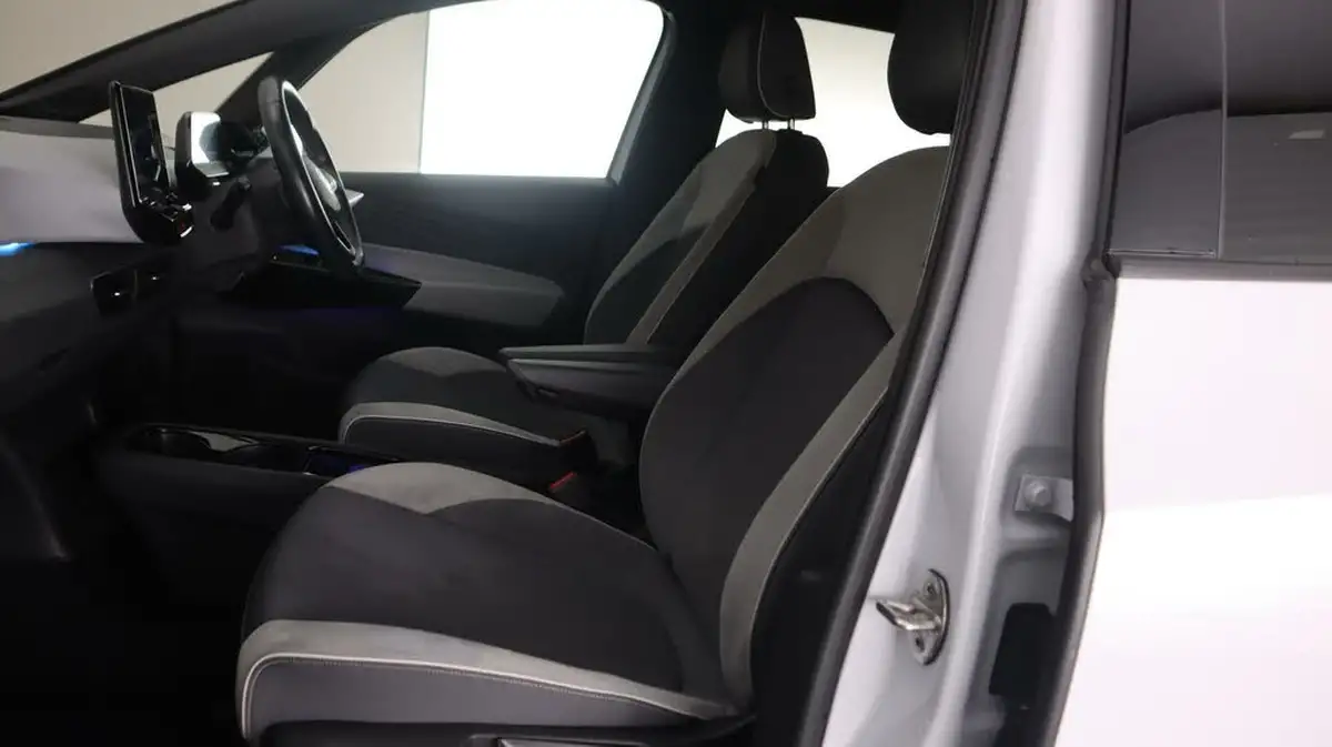 2020-volkswagen-id3-e-business-big-13