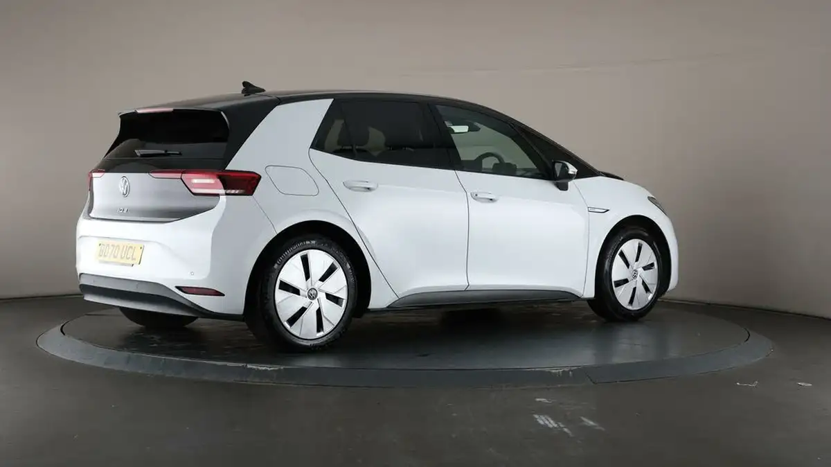 2020-volkswagen-id3-e-business-big-58