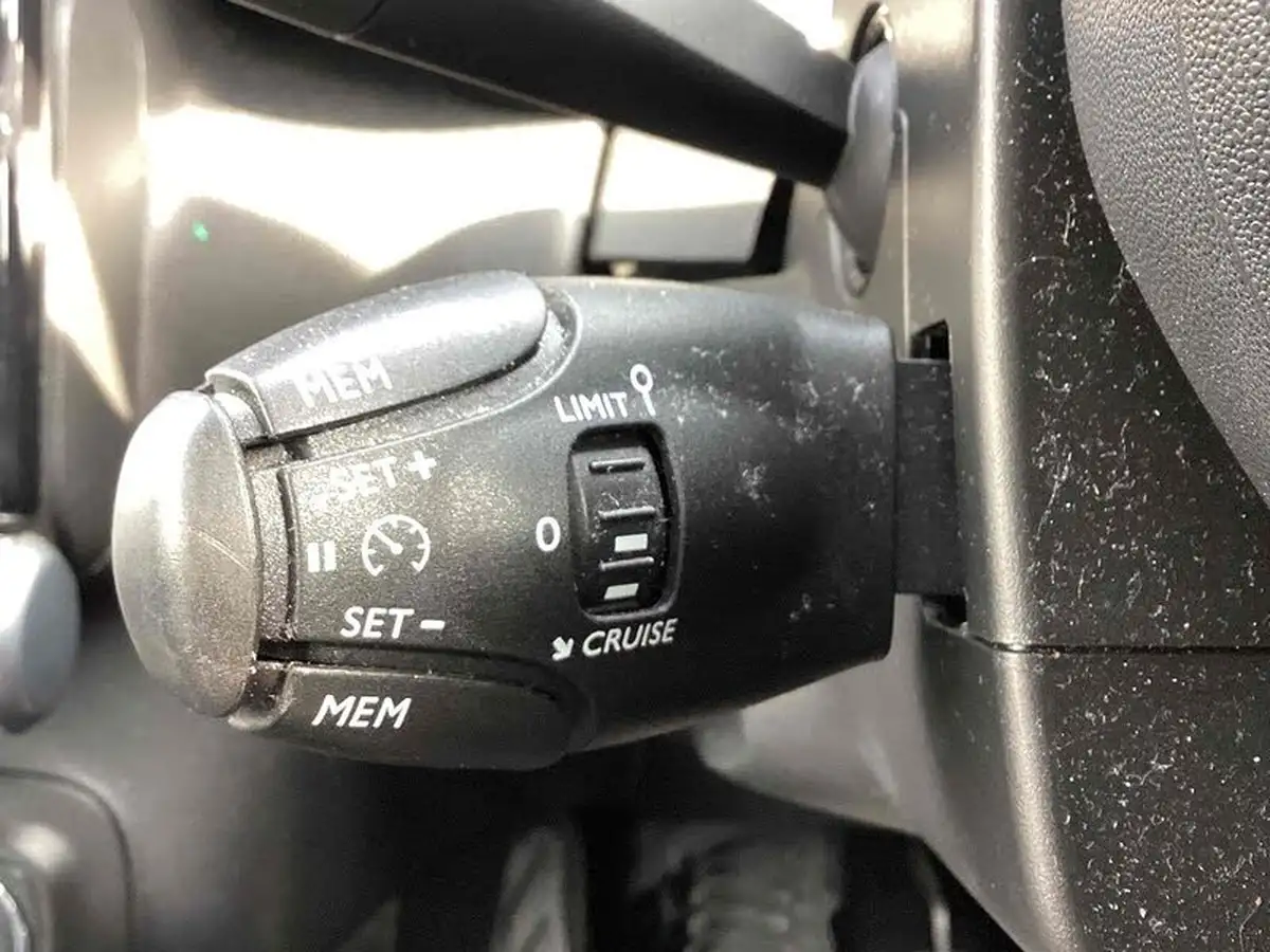 2018-citroen-c3-aircross-12-puretech-flair-130ps-ss-big-36