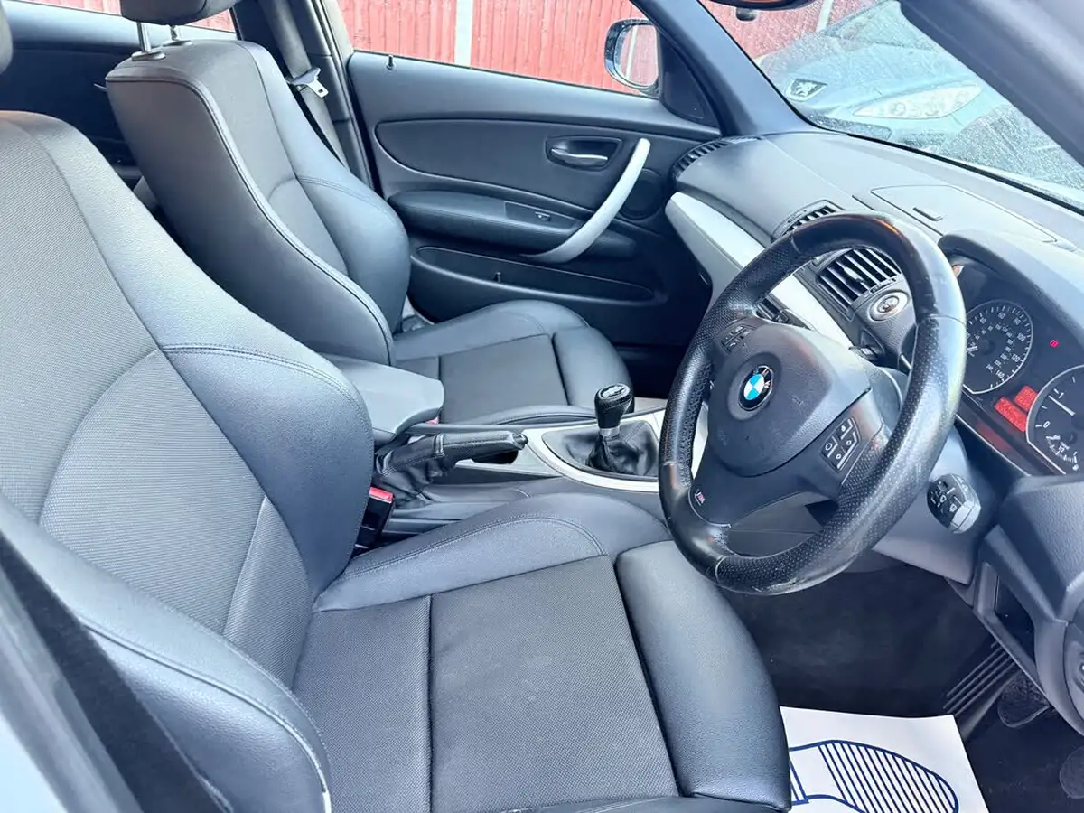 2011-bmw-1-series-20td-118d-m-sport-hatchback-5d-big-22