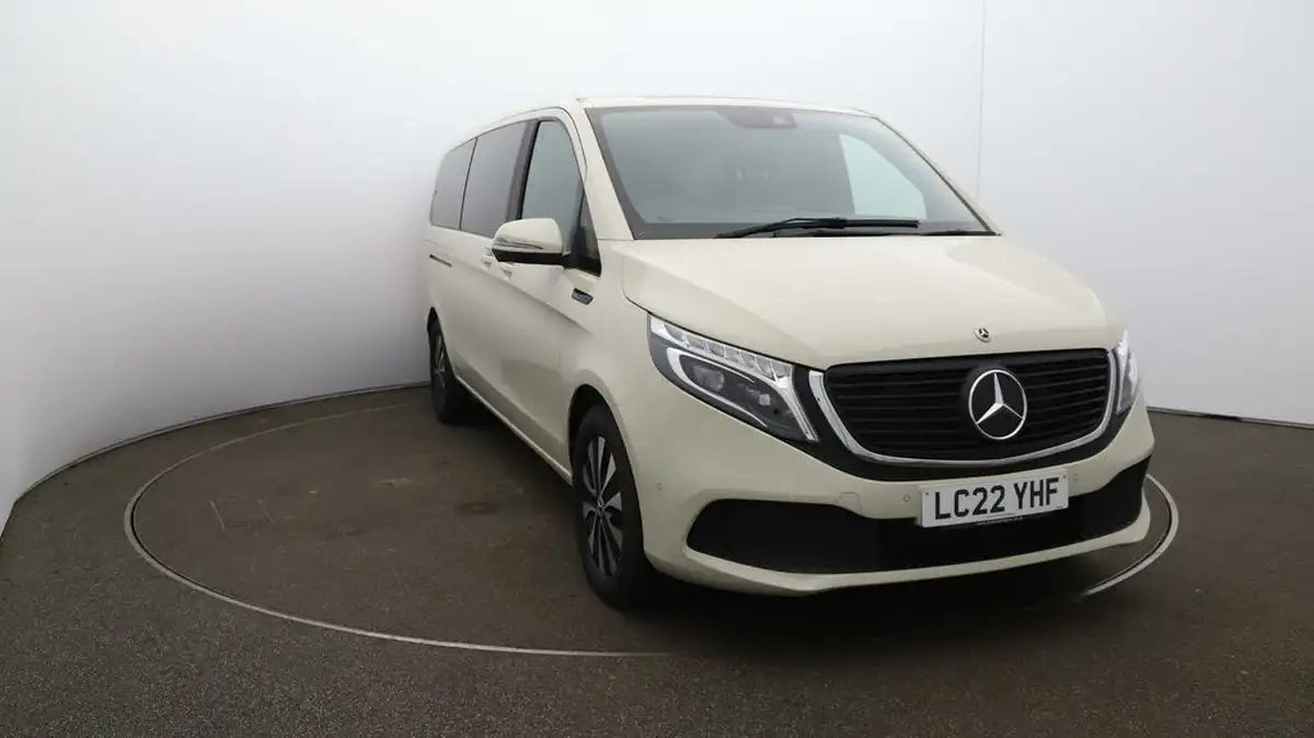 2022-mercedes-benz-eqv-e-eqv-300-sport-big-35