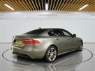 2019-jaguar-xe-small-5
