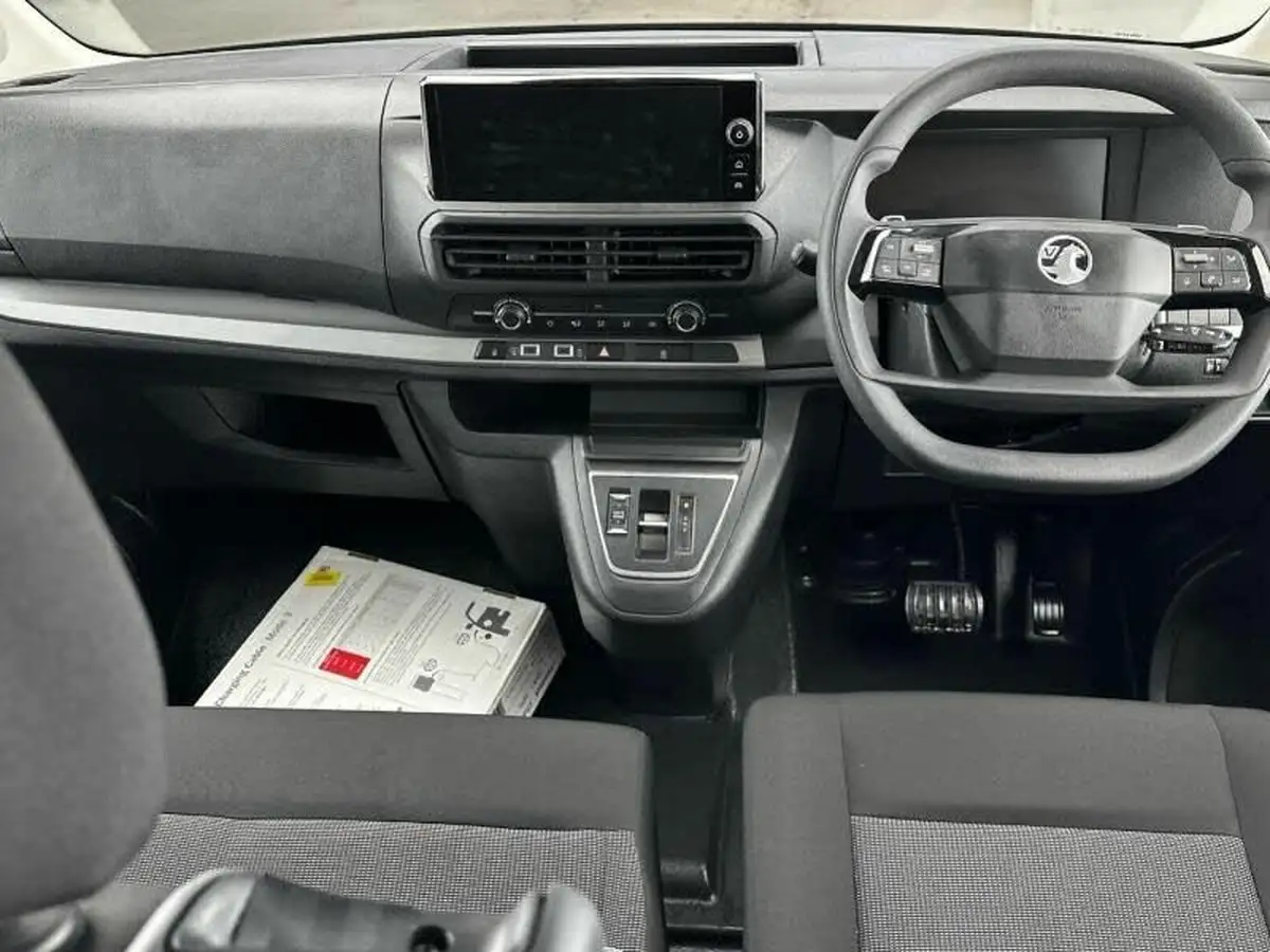 2024-vauxhall-vivaro-life-e-combi-xl-50kwh-big-6