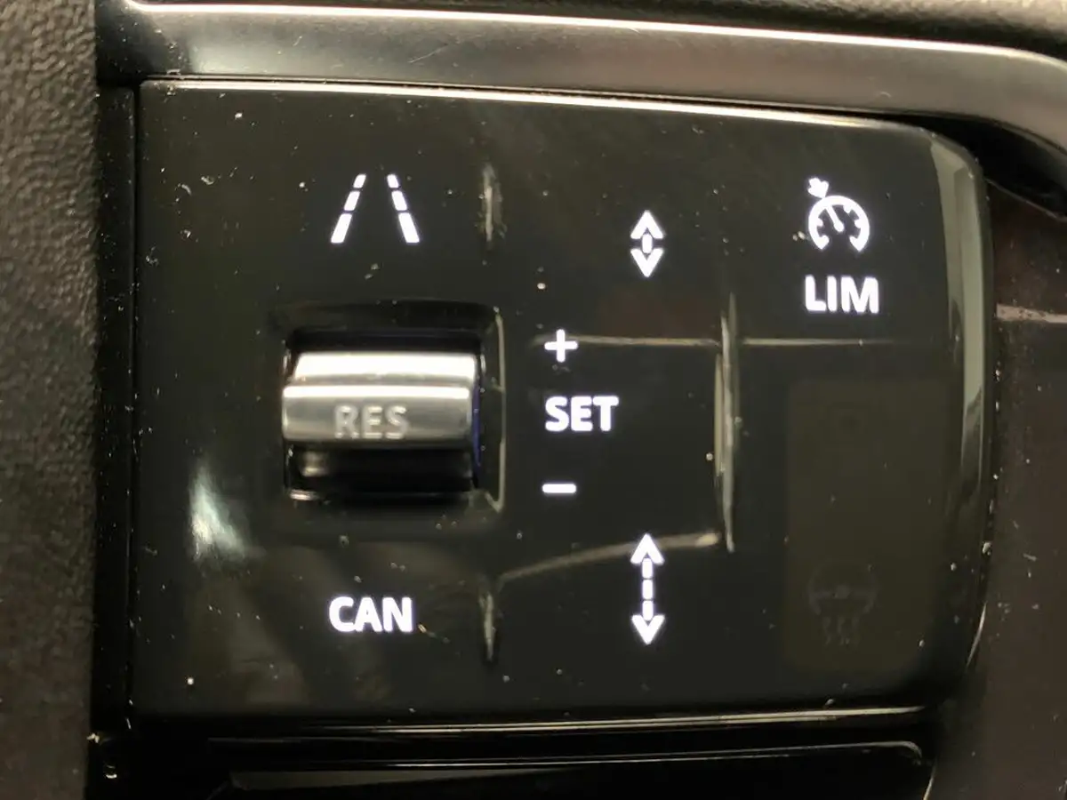 2022-land-rover-range-rover-evoque-20-p250-r-dynamic-se-big-21