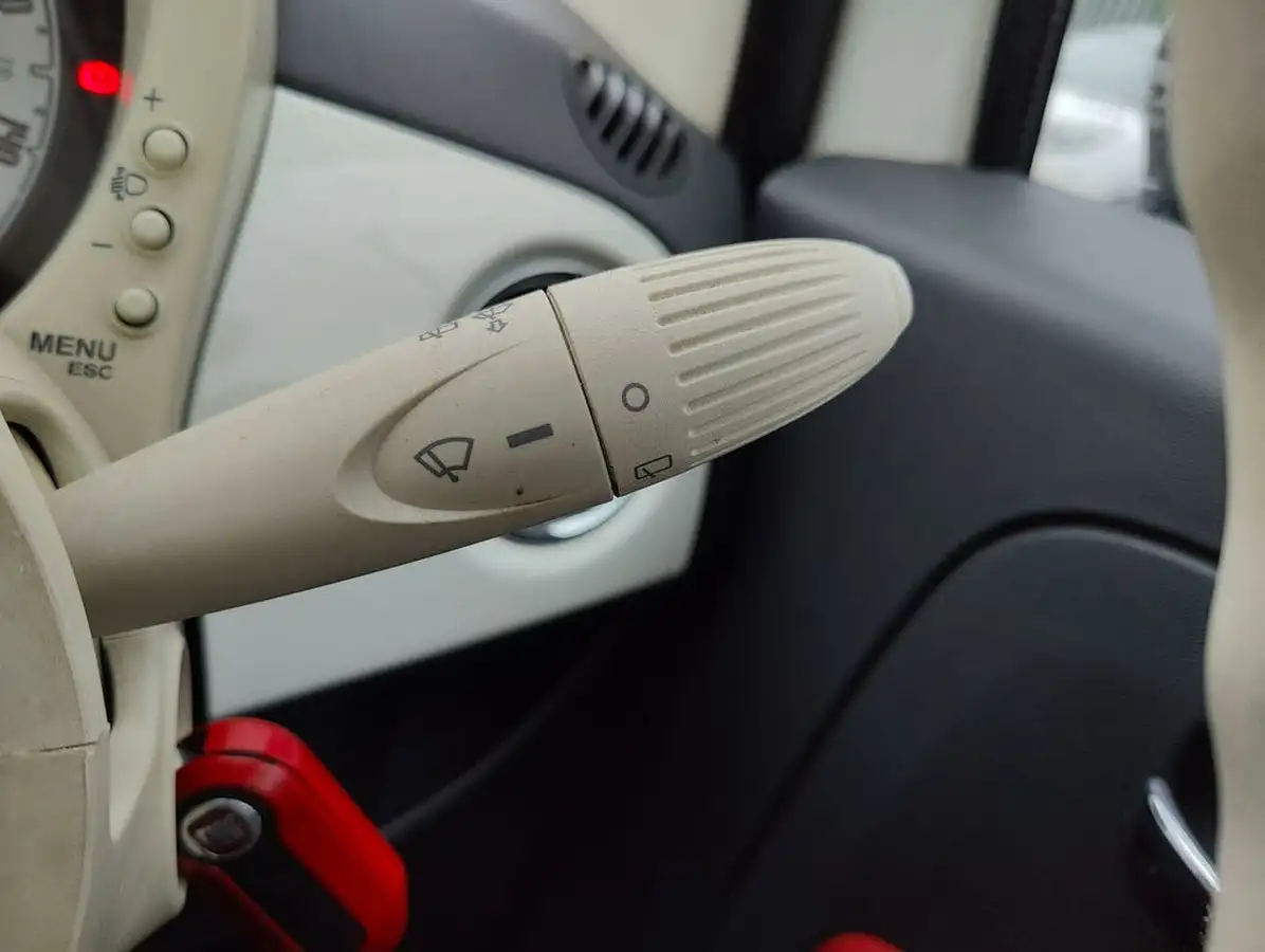2009-fiat-500-12-pop-big-20