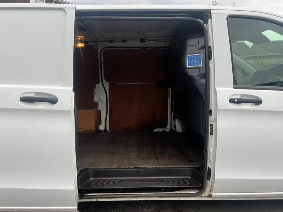 2021-mercedes-benz-vito-20cdi-114-progressive-l2-134bhpeu6dt-panel-1749cc-9g-tronic-big-25