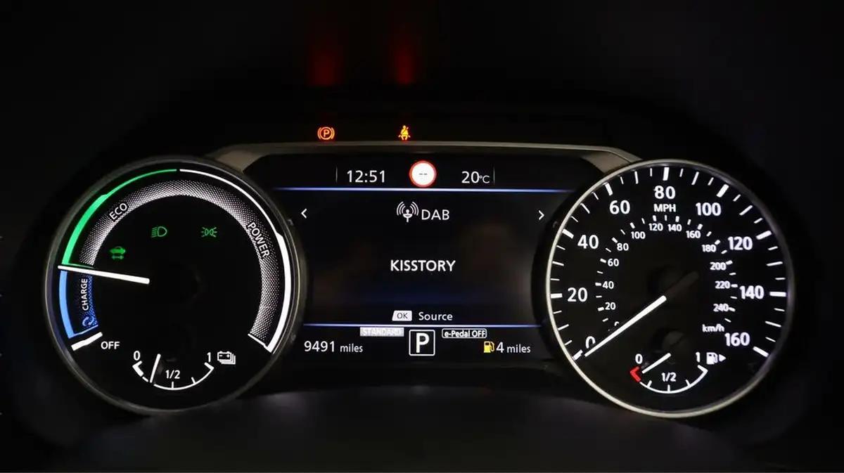 2024-nissan-juke-16-hybrid-n-connecta-big-10
