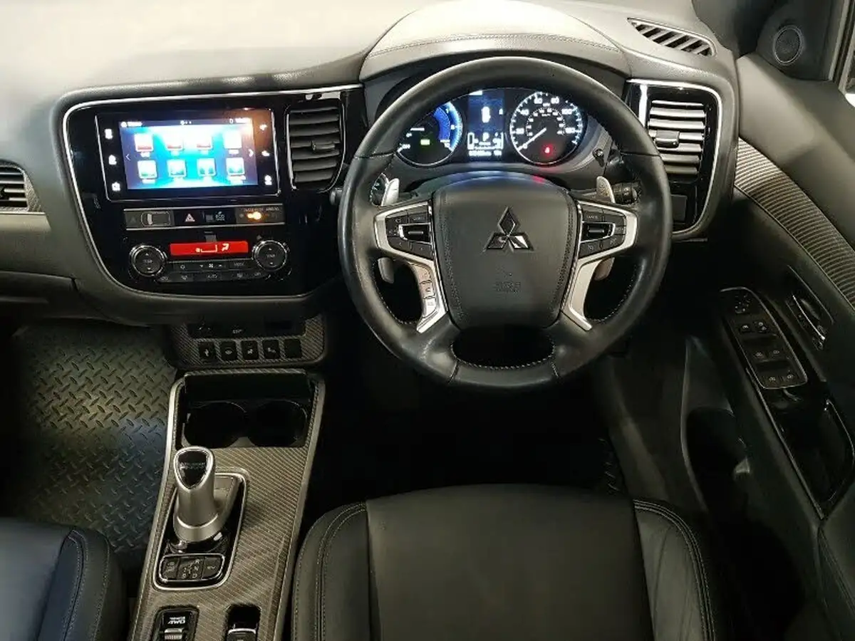 2018-mitsubishi-outlander-24-4h-phev-big-6