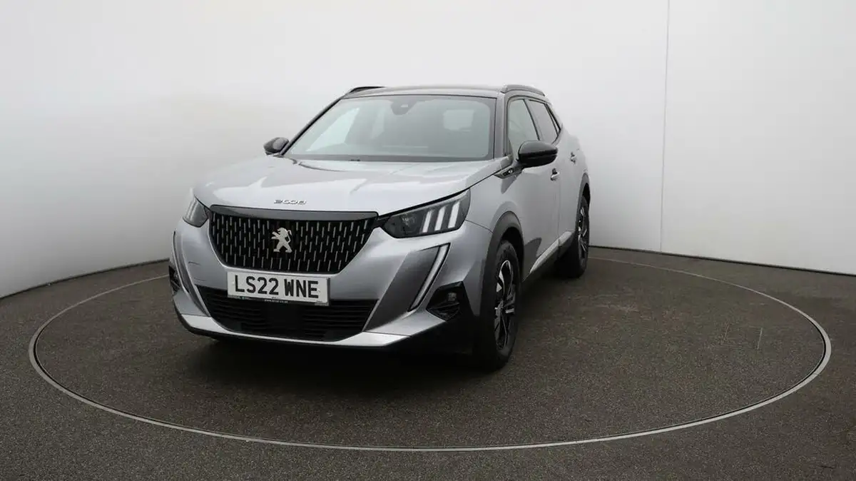 2022-peugeot-2008-suv-12-puretech-gt-big-30