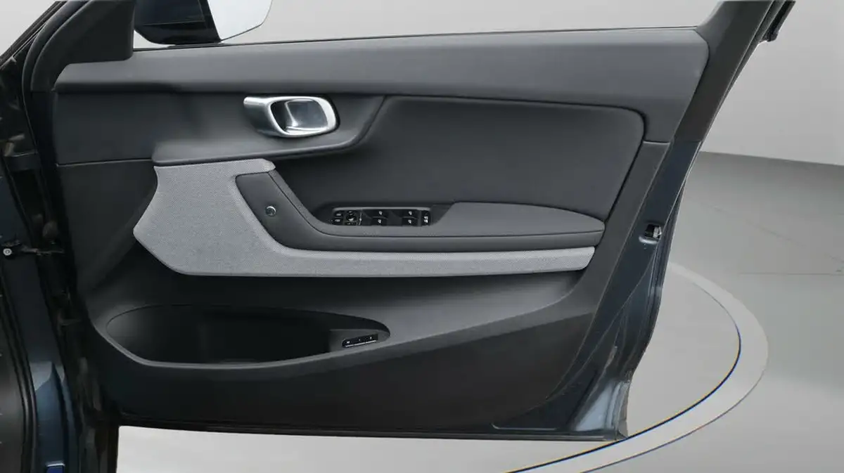 2021-polestar-polestar-2-e-ps2-165kw-standard-single-big-15