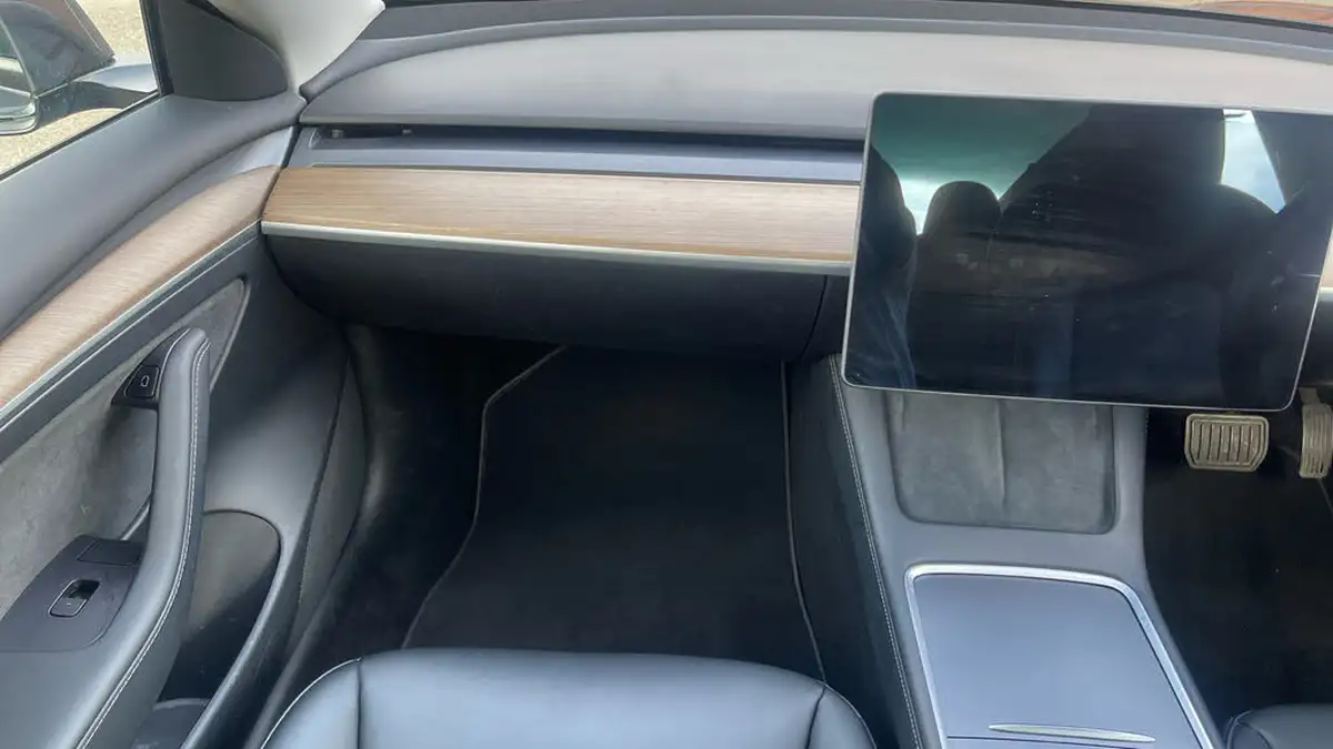 2021-tesla-model-3-e-long-range-4x4-big-11