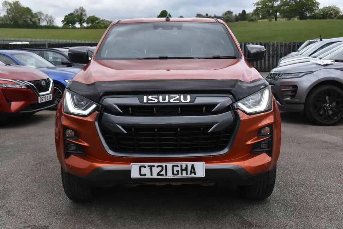 2021-isuzu-d-max-19td-v-cross-auto-big-13