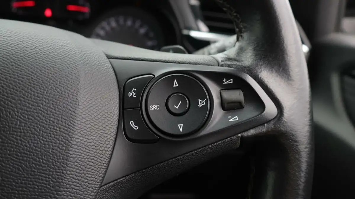 2020-vauxhall-corsa-12-turbo-elite-nav-premium-auto-big-24