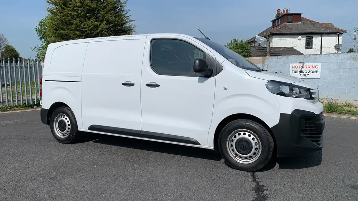 2024-peugeot-expert-20-bluehdi-professional-standard-panel-big-47