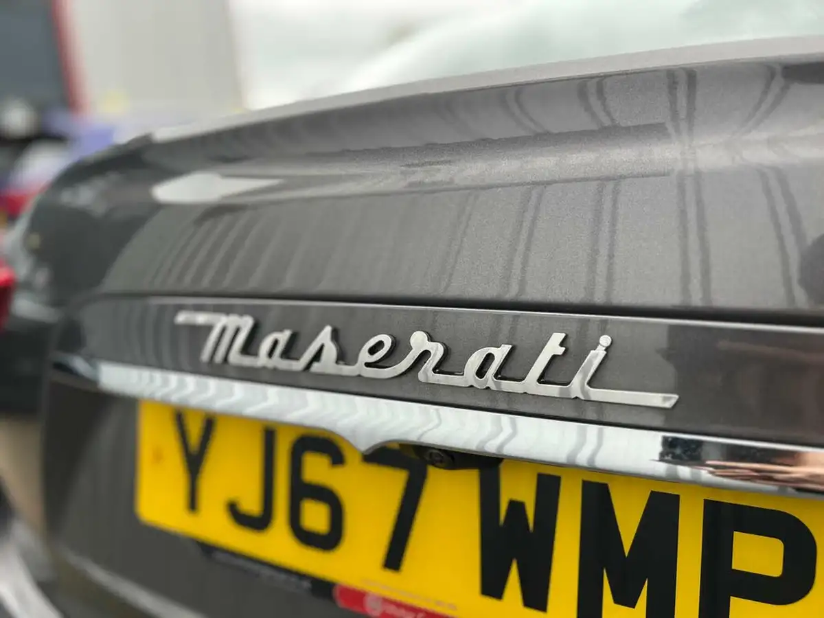 2017-maserati-ghibli-30td-big-17