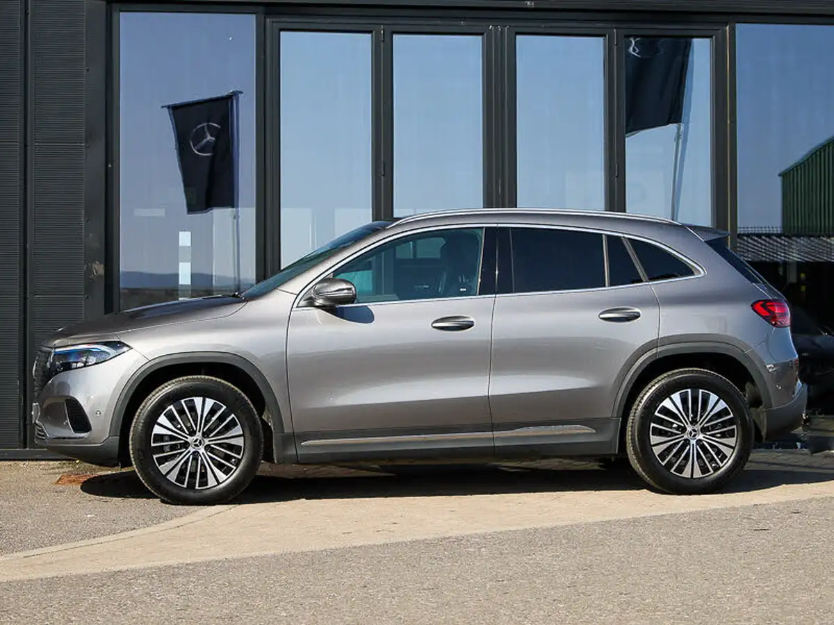 2024-mercedes-benz-eqa-e-eqa-250-sport-executive-big-3