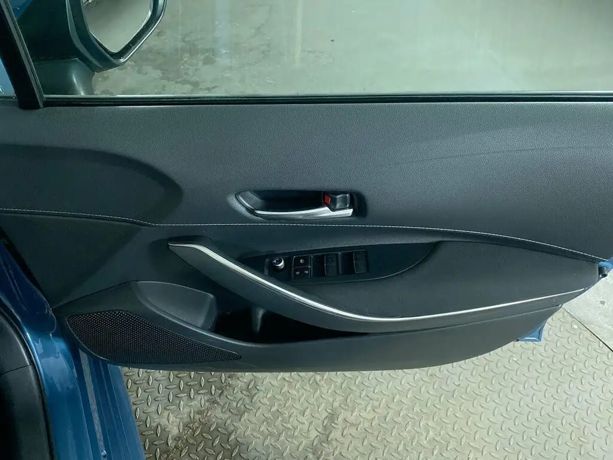 2020-toyota-corolla-18-vvt-i-icon-tech-spare-wheel-touring-sports-5d-big-26