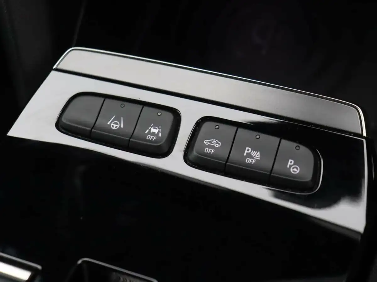 2023-vauxhall-mokka-e-ultimate-big-21
