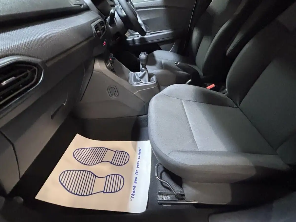 2021-dacia-sandero-10-sce-essential-big-15