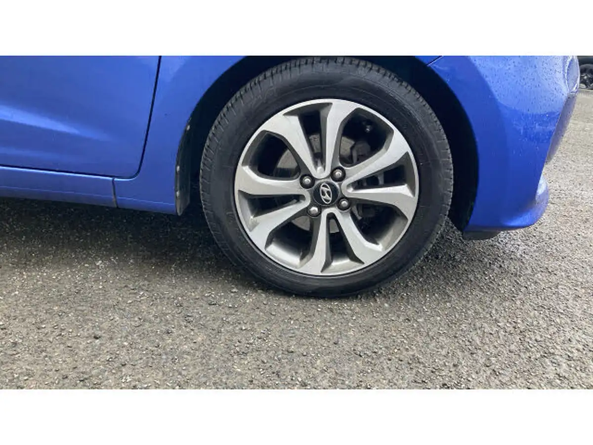 2019-hyundai-i10-10-play-big-39