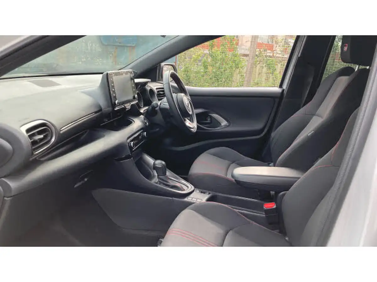 2023-toyota-yaris-15-vvt-i-gr-sport-114bhp-big-9