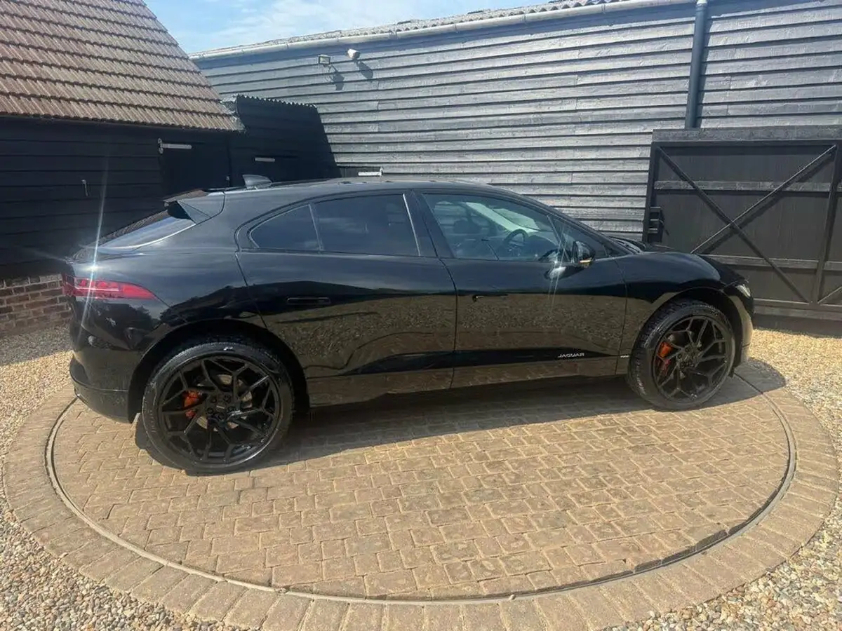 2021-jaguar-i-pace-ev400-hse-big-43