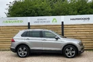 2019-volkswagen-tiguan-15-tsi-sel-small-1